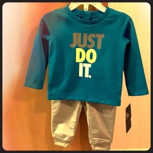 Brand new boys Nike outfit set
